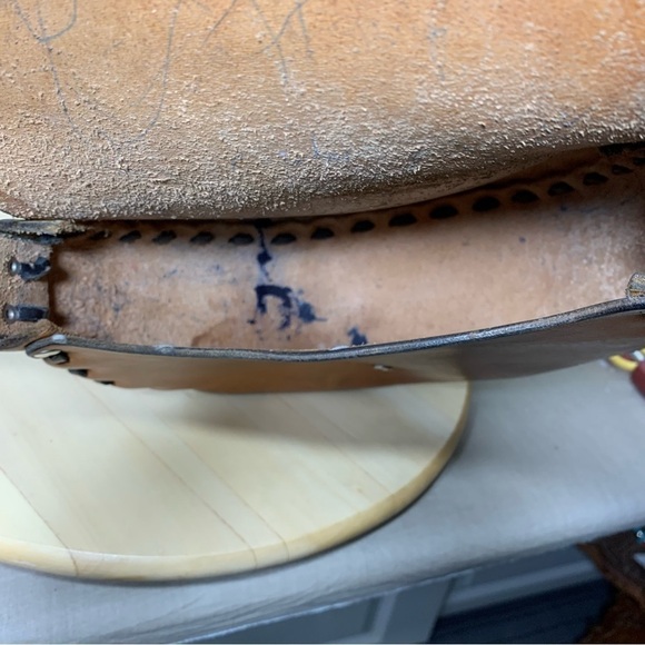 Vintage Shoulder Bag Brown leather Canadian Handmade Carved Trees Landscapes - Picture 10 of 16